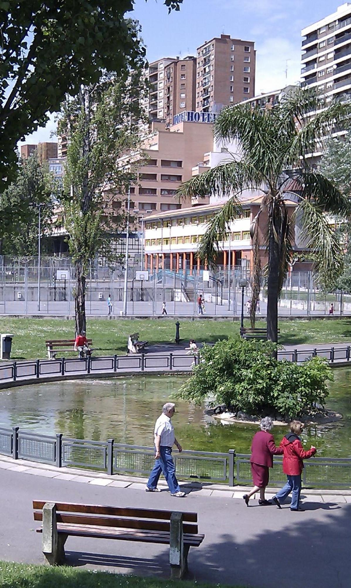 Hotel Armine Basauri Dış mekan fotoğraf